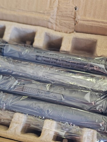 New Energizer 8-Piece Color on Demand Solar Landscape Light Set - Gunmetal - Picture 4 of 5