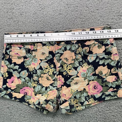 Forever 21 Premium Denim Stretch MidRise Flower Print Jean Shorts Womens Size 28 - Picture 2 of 10