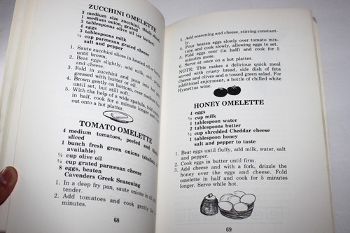 SIGNED Vintage Cookbook : Fabulous Greek Foods by Helen Reynolds (1977) - Picture 12 of 17
