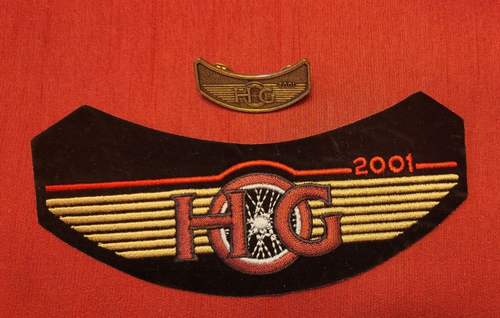 Vintage Harley Owners Group 2001 HOG Rocker Patch & Pin Never used - Picture 1 of 3