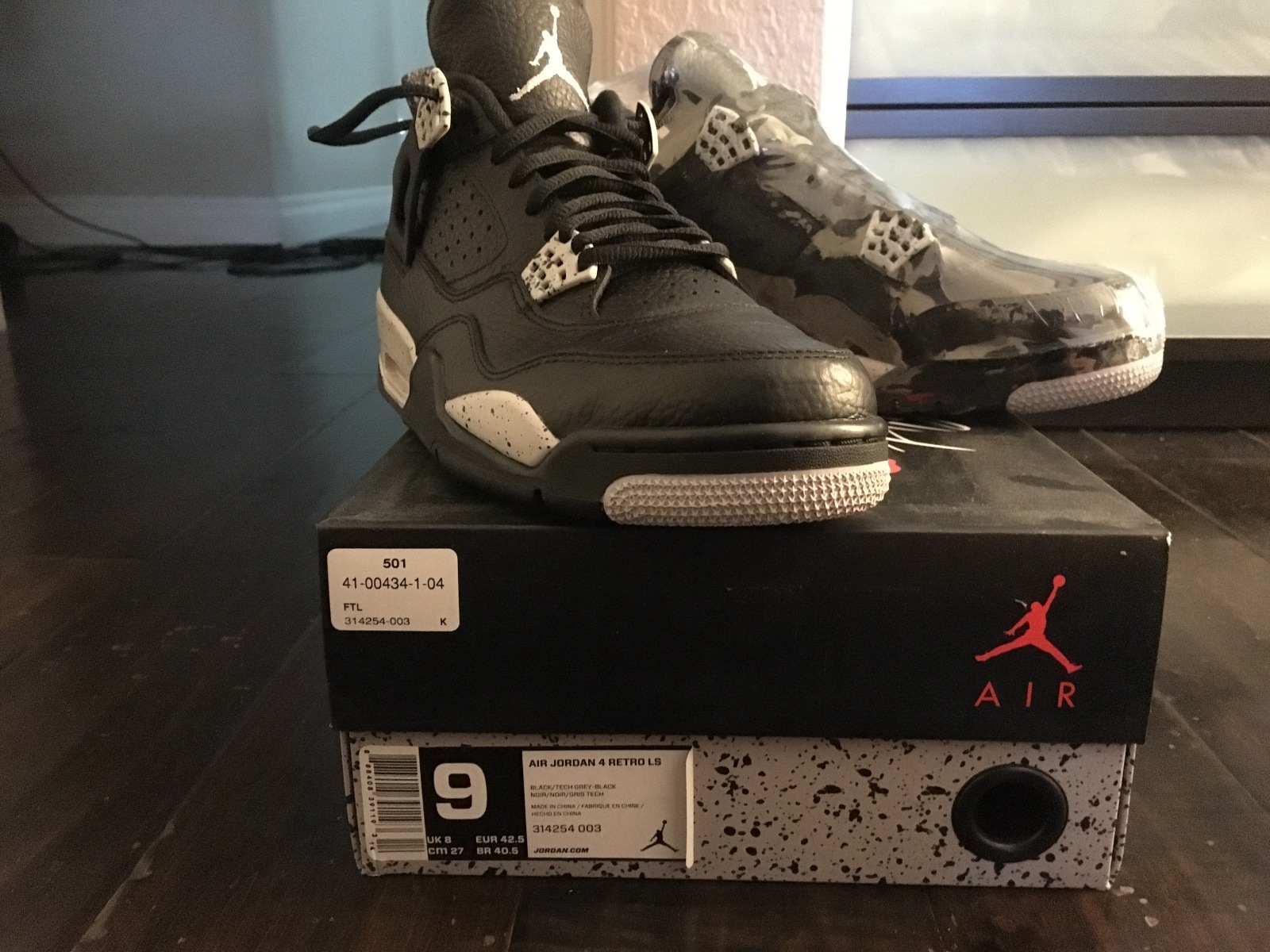 Nuove nike air jordan iv 4 retrò e oreo cemento grigio nero Nuove nike air jordan iv 4 retrò cemento e oreo cemento retrò grigio nero 0fbdcf