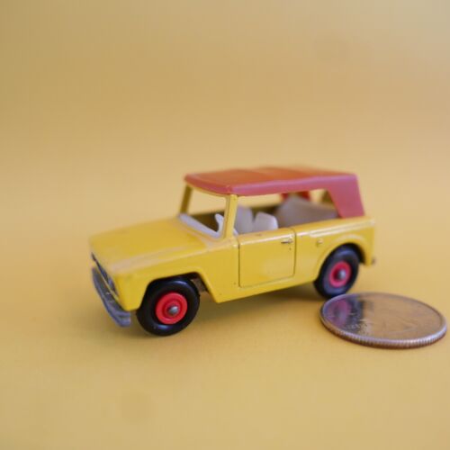 Vintage Lesney Matchbox Yellow Field Car #18 Made in England
