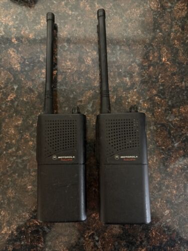 Motorola Radius SP10 Handfunkgerät X 2
