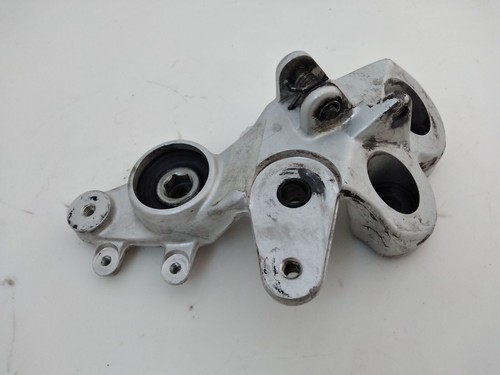 Ducati Multistrada 1000 DS 2003-2006 Fußrastenhalter vorne rechts 82420711A - Bild 4 von 9