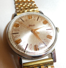 ALTE HERRENUHR ARMBANDUHR UHR ZIM MADE IN CCCP MIT HANDAUFZUG