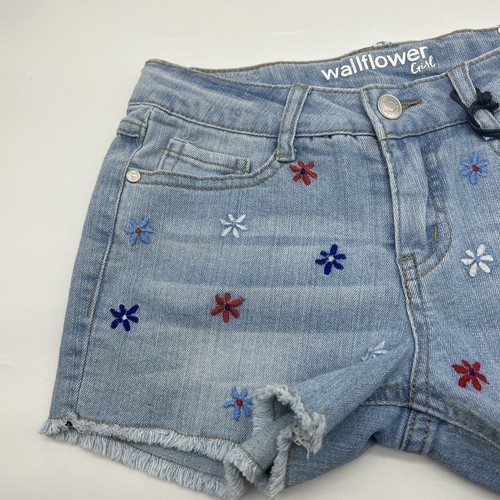 Wallflower Jean Shorts Girls Size 12 Embroidered Flowers Light Wash Cutoffs NWT - Picture 6 of 13