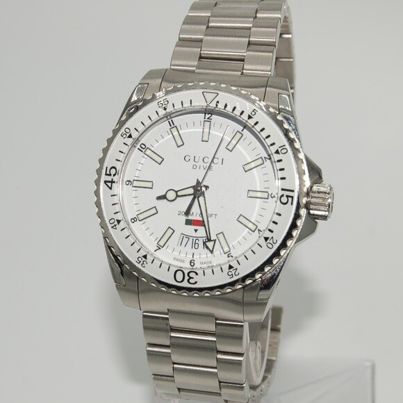 gucci dive 40mm mens watch