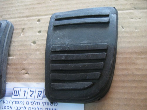 FORD CORTINA MK3 CAPRI MK1 72BB-2457-AA / 72BB-7A624 CLUTCH + BRAKE PEDAL RUBBER - Picture 3 of 8