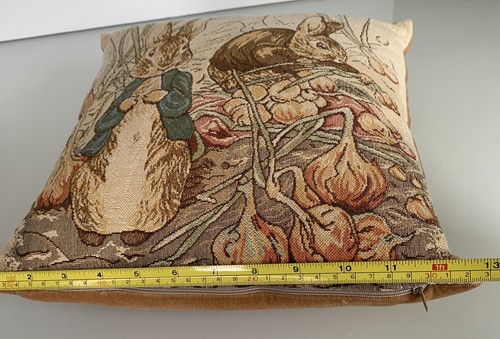 Almohada tapiz Metrax Beatrix Potter Peter Rabbit Bélgica respaldo de felpa 13x13 - Imagen 7 de 9