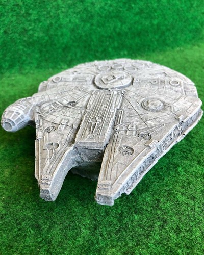 Concrete Millennium Falcon Star Wars Theme Garden Ornament Frost Protected - Picture 2 of 10