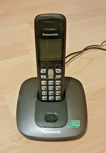 Stacja bazowa Panasonic KX-TG6411G z AB i ładowarką, część ruchoma z zasilaczem - Zdjęcie 2 z 6