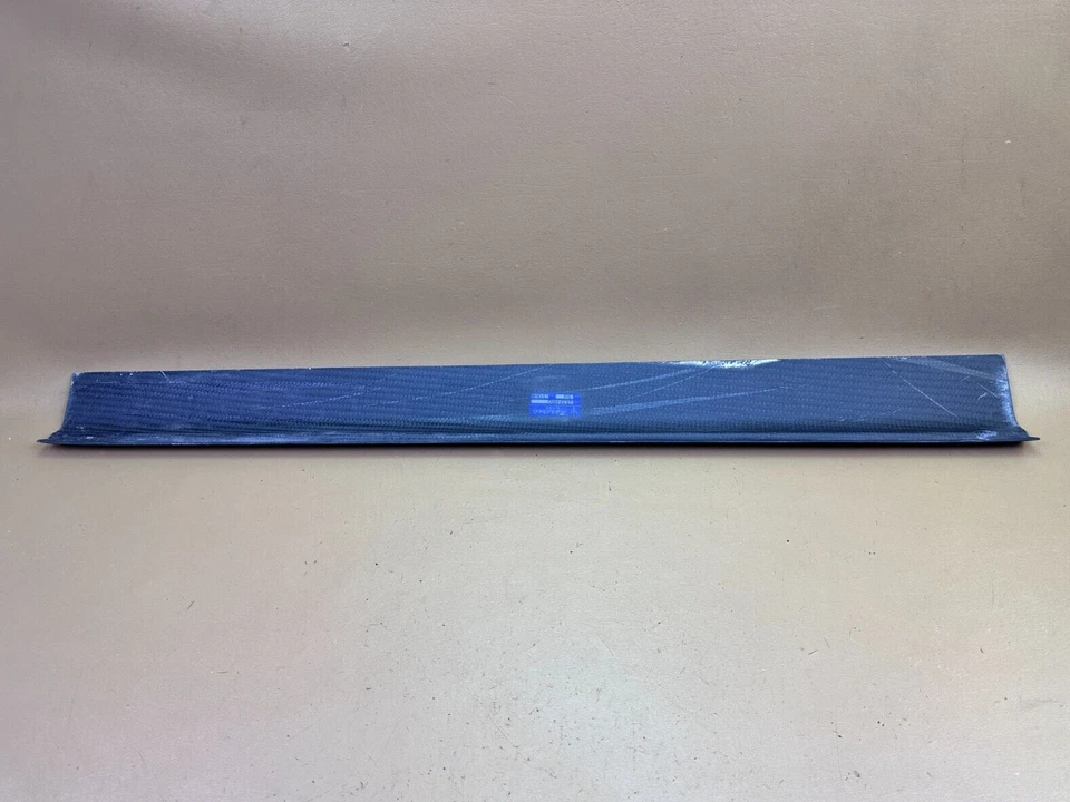 NOVO 2005-2007 MASERATI GRANSPORT M138 MOLDURA DE SOLEIRA DE PORTA DIREITA FIBRA DE CARBONO FABRICANTE DE EQUIPAMENTO ORIGINAL - Imagem 4 de 4