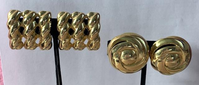 2 PAIRS OF VINTAGE TWISTED GOLD TONE CLIP ON EARRINGS STATEMENT LARGE 2 PAIRS OF VINTAGE TWISTED GOLD TONE CLIP ON EARRINGS STATEMENT LARGE
