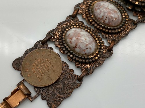 Vintage RICHELIEU Yellow Metal & Pink Gemstone Statement Costume Bracelet, Boxed - Picture 11 of 12