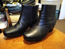 clarks spye belle bootie