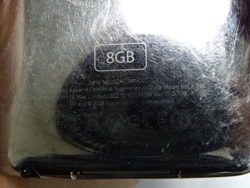 Apple iPod Touch 32GB A1318 & A1388 8GB (AS IS) - Picture 4 of 4