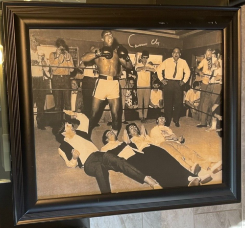 CASSIUS CLAY Signed 16"X20" Photo with The Beatles- Framed- AKA - Muhammad Ali - Picture 3 of 14