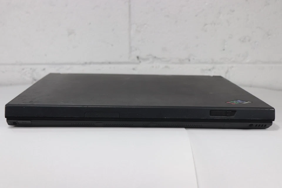 Vintage 14" IBM Thinkpad Laptop 2003 Intel Pentium M *For Parts Repair AS IS F7 - Image 3 of 4