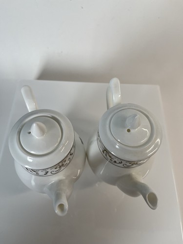 VTG Hashing Bone Tangshon China Set Of 2 Porcelain Pots Sauce &Vinegar Dispenser - Picture 8 of 14