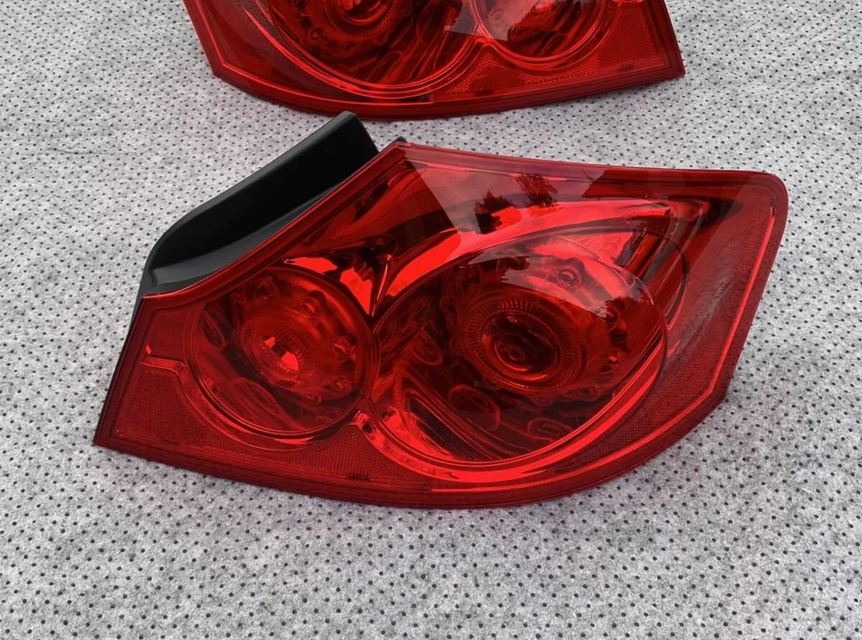 Juego de luces traseras LED NISSAN Skyline V36 OEM izquierda derecha para Infiniti G35 G37 Foto 3 de 4