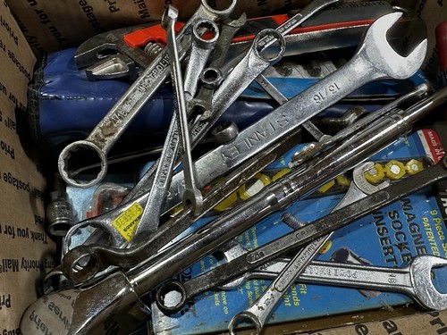 Lot Of Various Mixed Vintage Tools Sockets Wrenches Etc - Picture 10 of 11