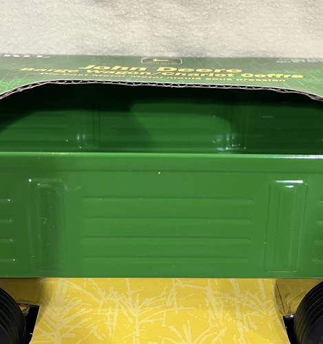 Ertl John Deere  Barge Wagon Die-Cast Metal 1/16 scale mfg 2001 NIB  - Picture 10 of 10