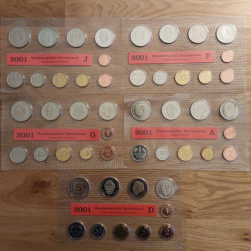Münzkonvolut, Deutsche Bundesrepublik, 2001, Prägeanstalten: F,J,A,D,G. Blister.