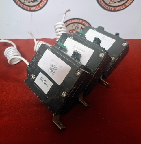 EATON QBCAF1020 20AMP  120/240V Single-Pole Circuit Breaker SHIPS SAME DAY - Picture 2 of 2