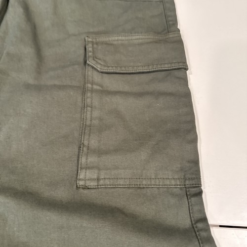 Women's Loose Fit Utility Cargo Pants - Universal Thread Olive Green size 6 - Picture 2 of 10