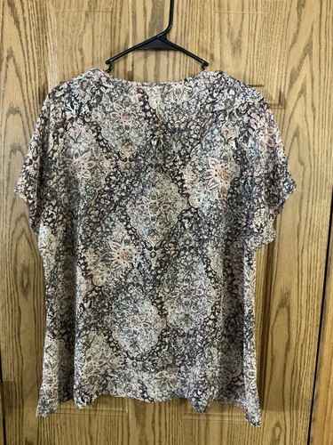 Maurices Top XL EUC Orange/Navy Floral - Picture 2 of 12