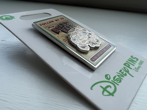New Disney World 'Follow Me to Boardwalk' Resort Pin Mickey & Minnie Mouse - Picture 2 of 4