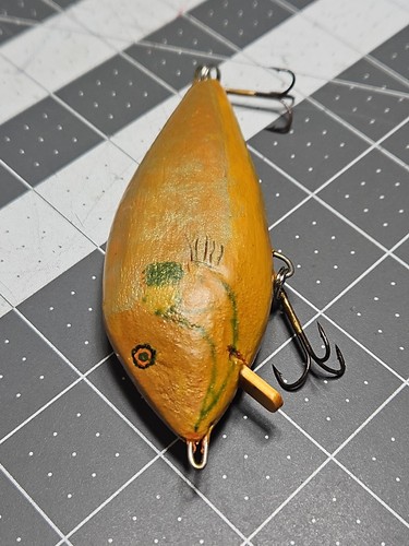 Vintage Wooden Fishing Lure Hand Crafted Unique Perch Sunfish 4" Crankbait - Picture 5 of 15