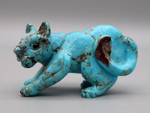 Dan Quam (d) Turquoise Zuni Mountain Lion Fetish