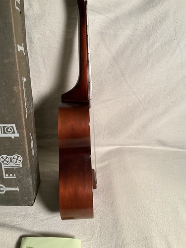 Silvertone Soprano Ukulele Late 1950s RARE w/ Original Box, Instructions, Strung - Picture 11 of 24