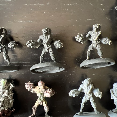 36x Painted Metal War Strategy Game Miniatures And Parts Pieces - Picture 18 of 19