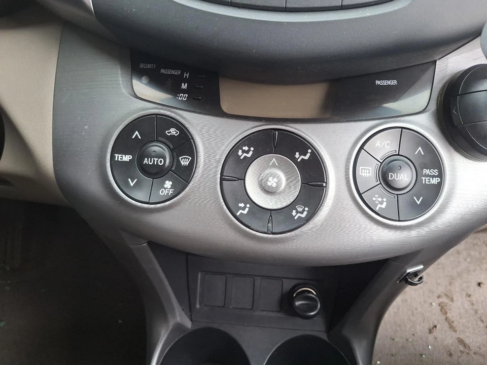 Used Engine Complete Assembly fits: 2007 Toyota Rav4 2.4L VIN D 5th digit 2AZFE - Image 4 of 4