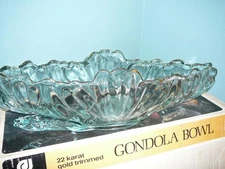 JEANNETTE GONDOLA GLASS CENTER PIECE BOWL 22 KARAT GOLD TRIM WITH BOX