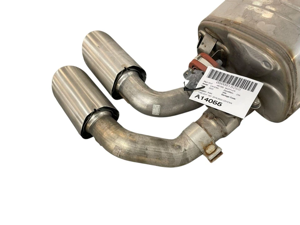 2019 2020 2021 2022 2023 PORSCHE CAYENNE REAR MUFFLER EXHAUST SILENCER PIPE OEM Foto 2 de 4