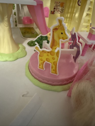 VTG Barbie Kelly Pop Up Yellow Playhouse &  Playground  Accessories Mattel ‘90s - Picture 9 of 11