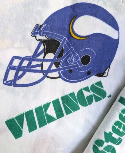 Vintage 1993 NFL Flat Twin Bed Sheet All Teams Helmet Print Bibb Company - Picture 8 of 8