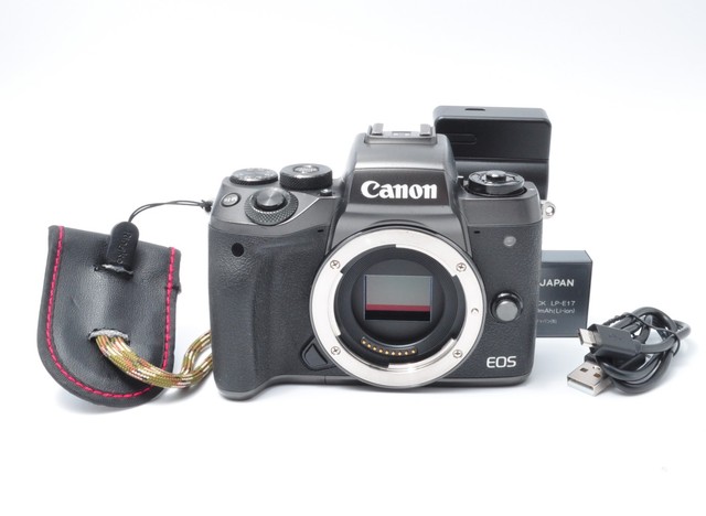 Canon EOS M5 24.2 Mp Fotocamera Digitale Da Giappone YV8262 Canon EOS M5 24.2 Mp Fotocamera Digitale Da Giappone YV8262