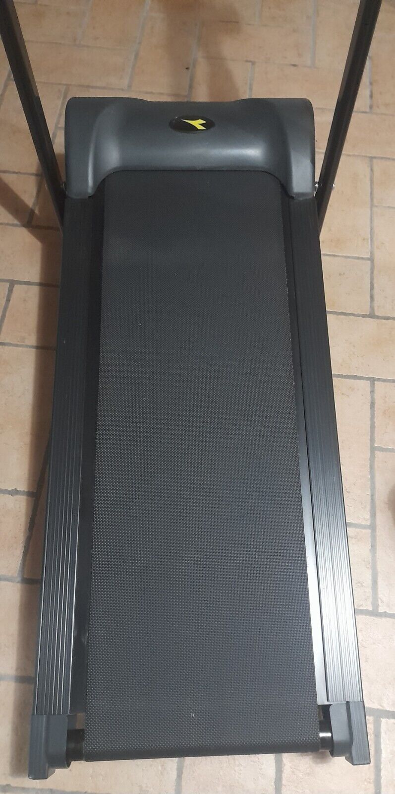 Foto 1 di 9