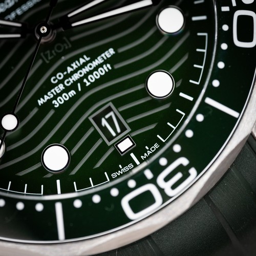 2024 OMEGA Seamaster Diver 300M Green Dial "Seaweed" Box & Papers 42mm - Picture 20 of 21