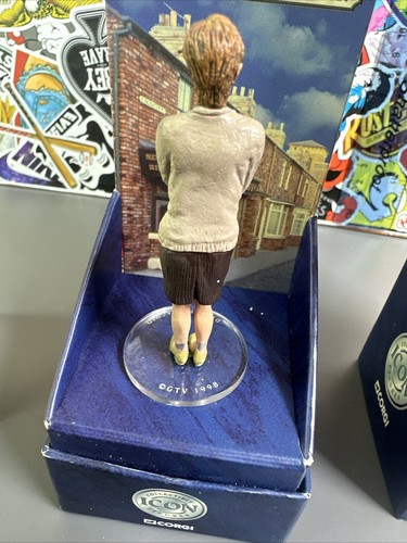 Corgi Icon Coronation Street Cast Metal Figurine Dierdre Rachid 3" Boxed - Picture 4 of 8