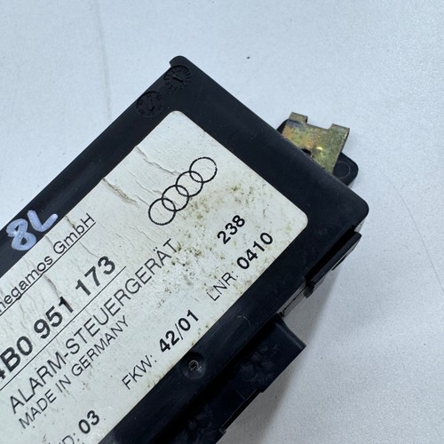 AUDI S3 8L ALARM CONTROL UNIT 4B0951173 ANTI-THEFT MODULE 00-03 - Picture 4 of 12