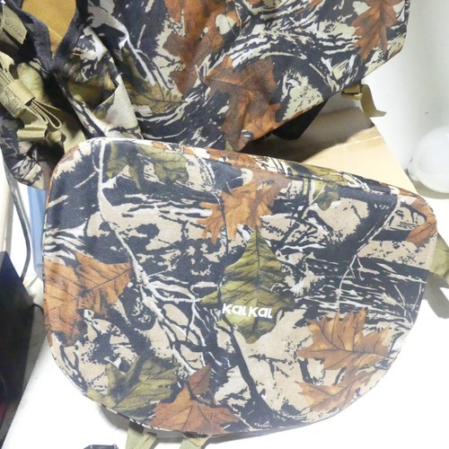 Forest Camo Camoflauge - Turkey Hunting Vest - Holds Calls etc. w/ Cushion Seat - Picture 8 of 18