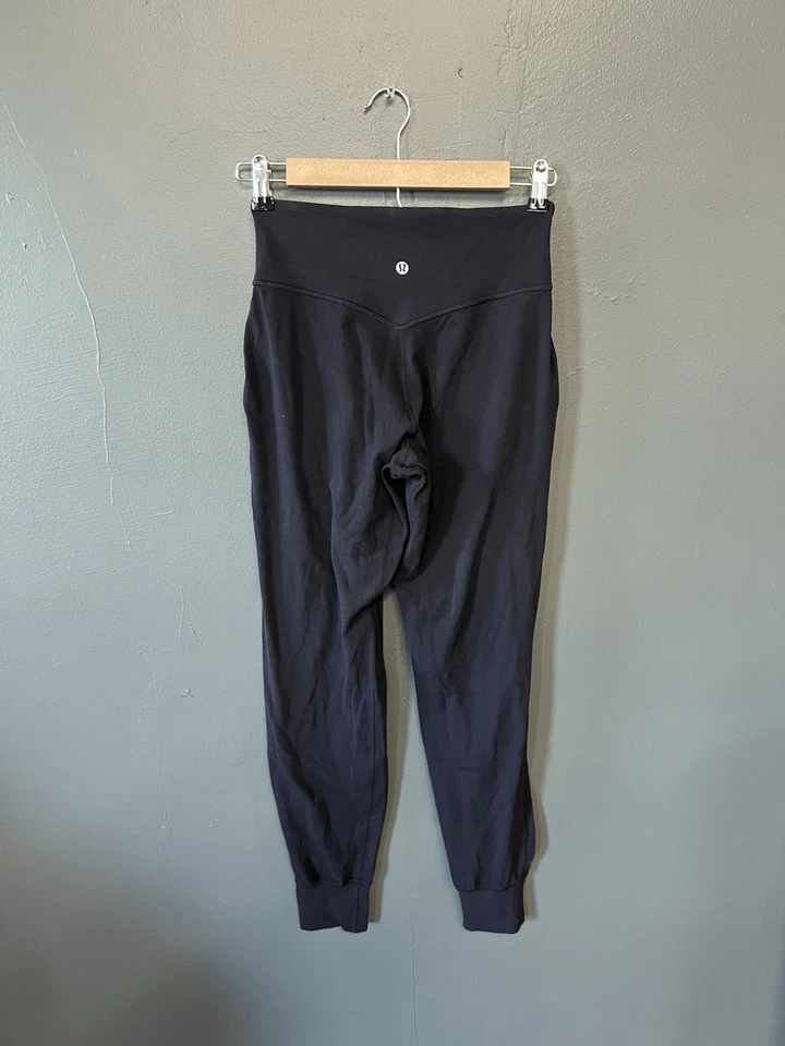 Pantalones deportivos Lululemon Align Jogger 28"" para mujer talla 4 logotipo negros W5DH6S Foto 2 de 3