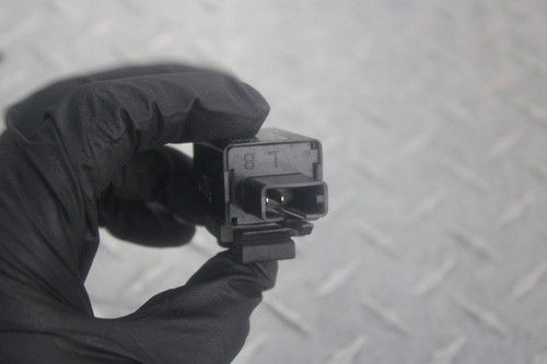 2009 YAMAHA YZF R6S TURN SIGNAL RELAY SWITCH 4MY-83350-02-00 RUN VIDEO - Picture 6 of 10