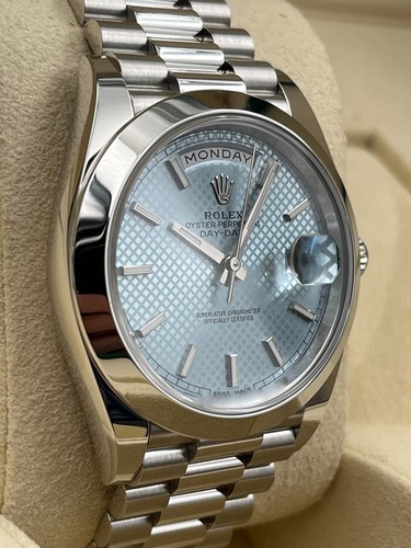 Rolex Day-Date 40mm Ice Blue Motif Dial Platinum 228206 Pre-Owned 2020 - Picture 4 of 11