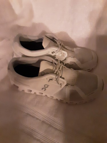 On Cloud 5 Waterproof Men's Sneakers Size 10.5. White - Picture 2 of 9